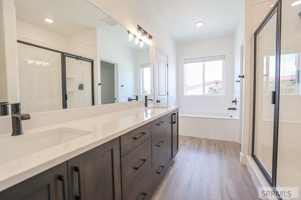 1156 Sharra Avenue Property Photo 8