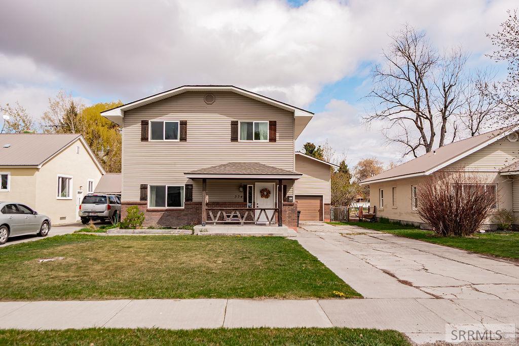 334 W 2nd N Property Photo