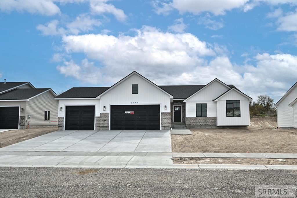 3179 Roundup Ln Property Photo