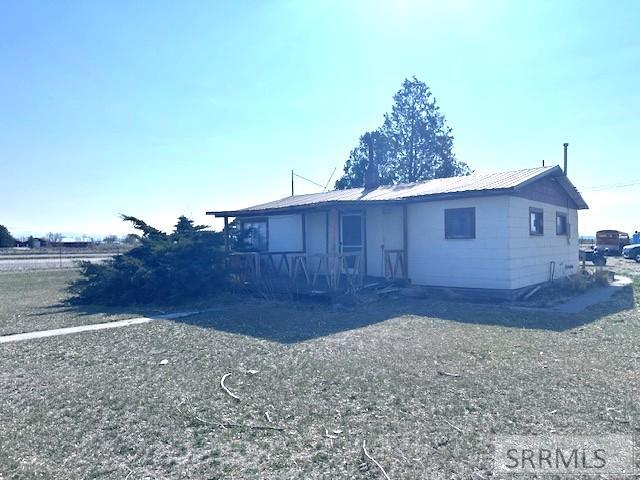 2422 E 2050 N Property Photo 1