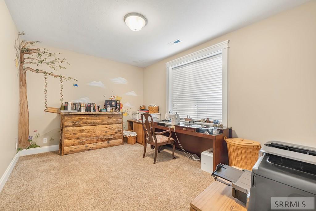 6111 Bay Hill Drive Property Photo 28