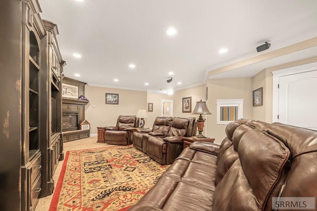 6111 Bay Hill Drive Property Photo 31