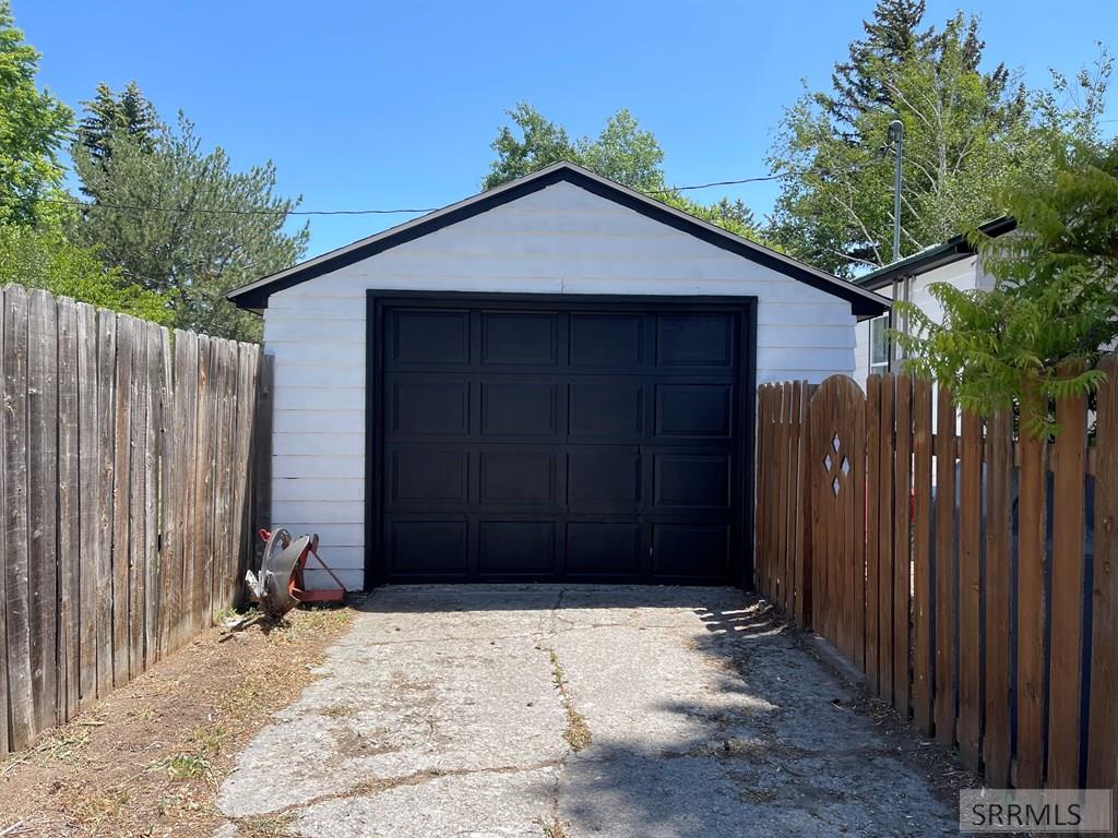 1005 11th Street Property Photo 24