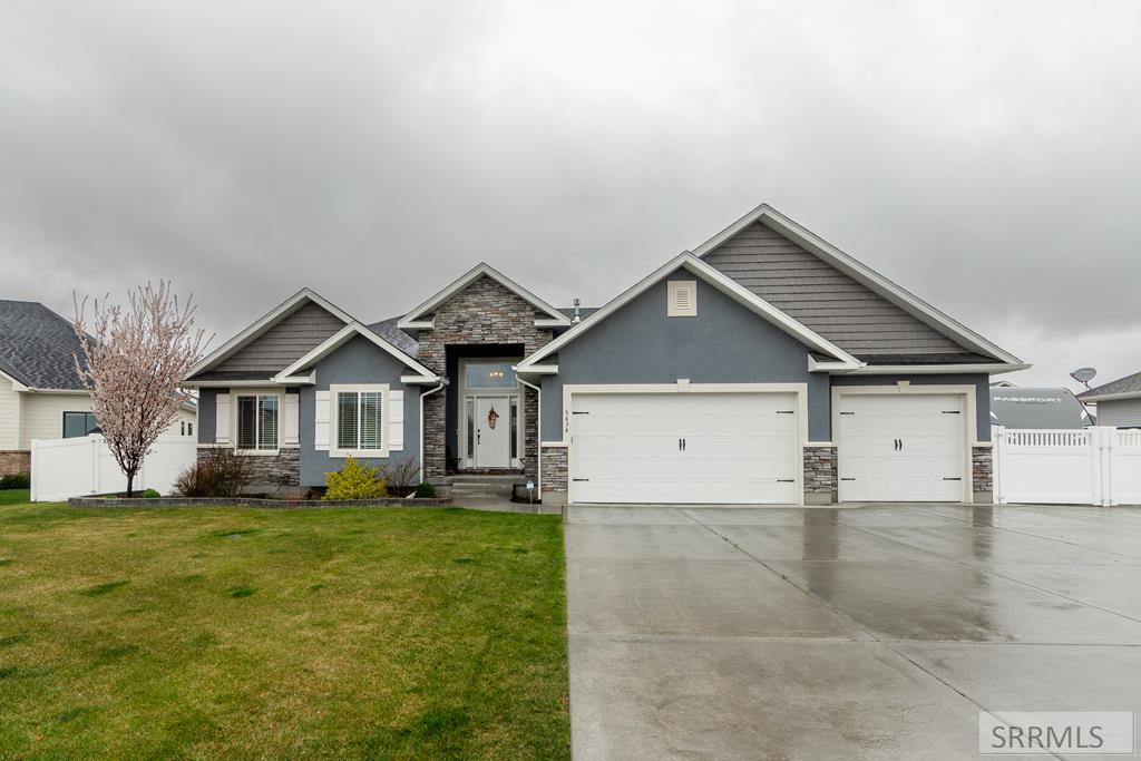 5634 Jolyn Way Property Photo