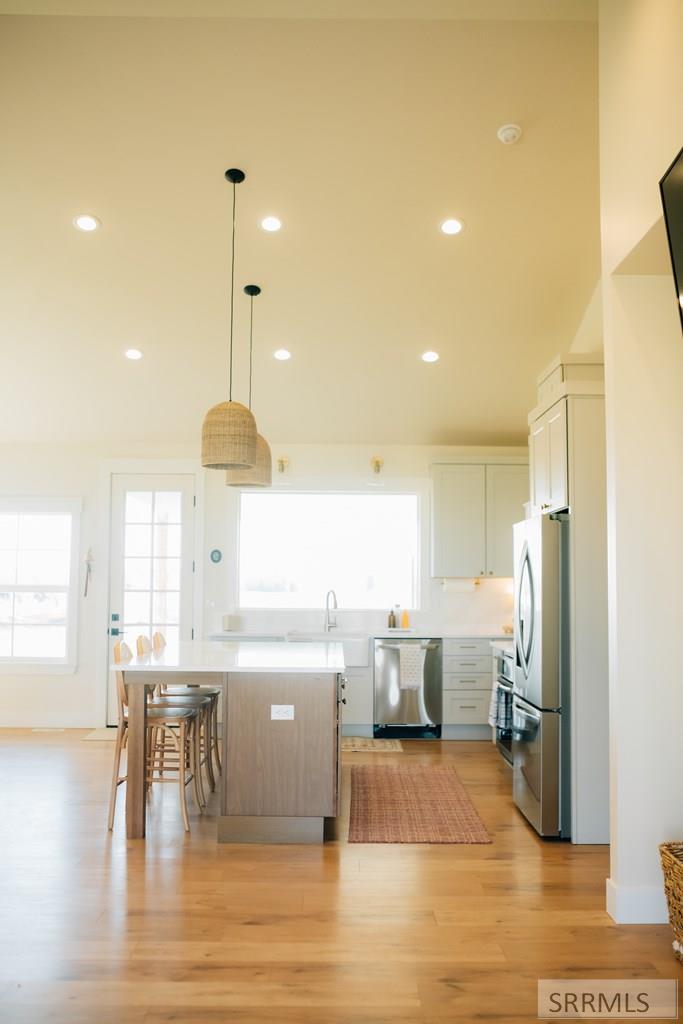 1423 N 950 E Property Photo 2