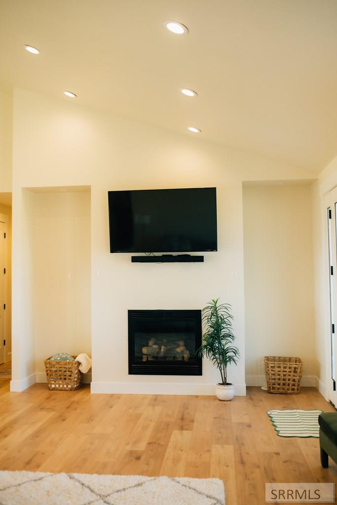 1423 N 950 E Property Photo 4