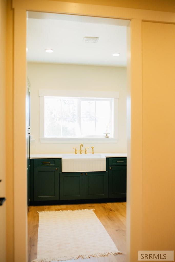 1423 N 950 E Property Photo 36