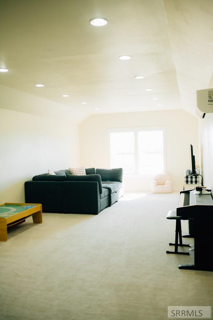 1423 N 950 E Property Photo 44