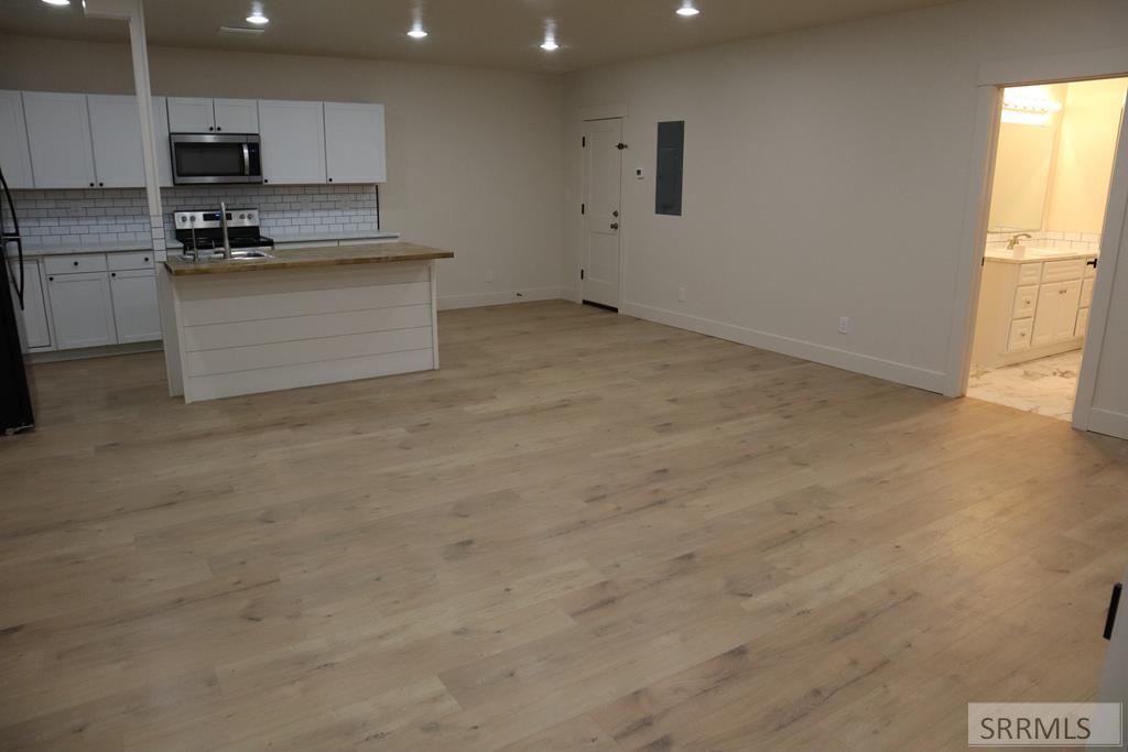 1423 N 950 E Property Photo 57