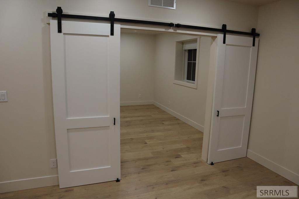 1423 N 950 E Property Photo 58