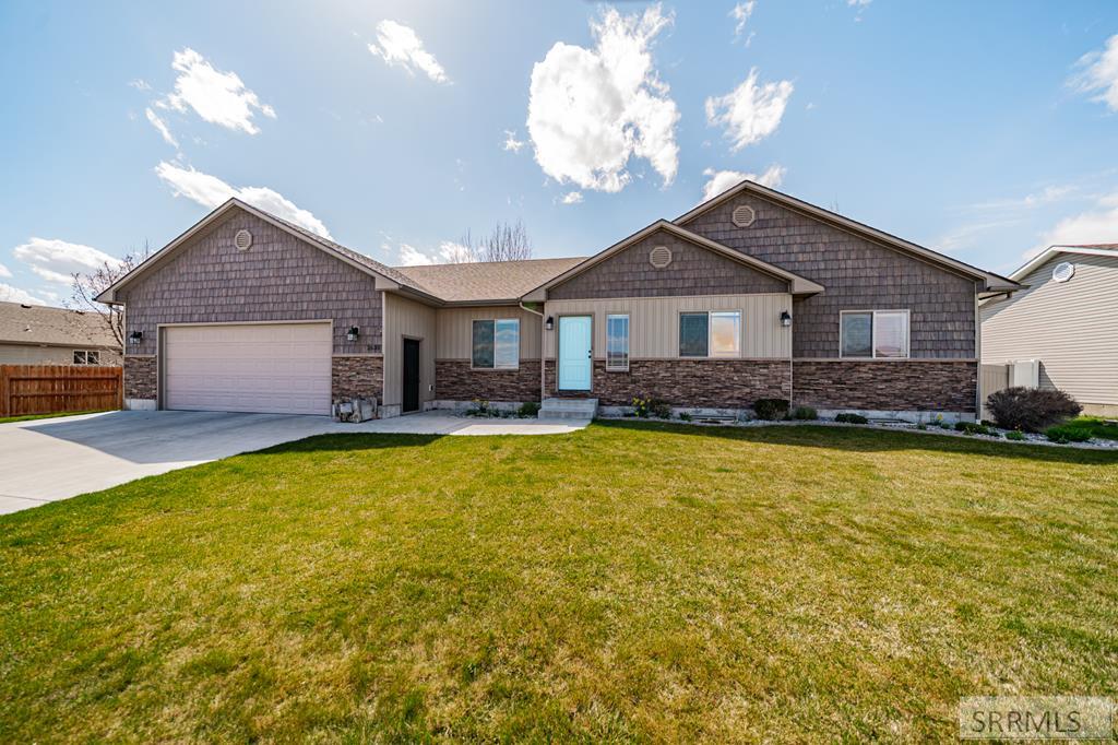2635 Azure Drive Property Photo 1