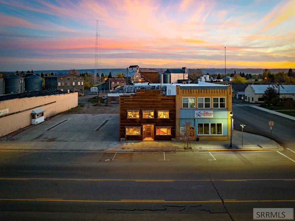 417 Main Street Property Photo 1