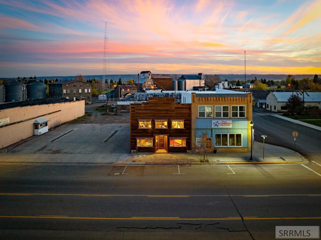 417 Main Street Property Photo 1