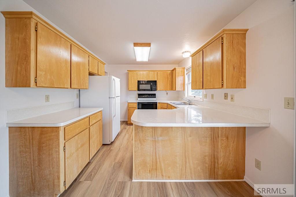 7574 S 45th W Property Photo 5