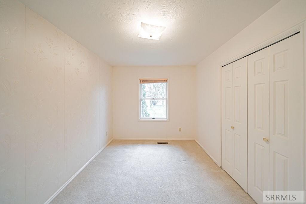 7574 S 45th W Property Photo 21