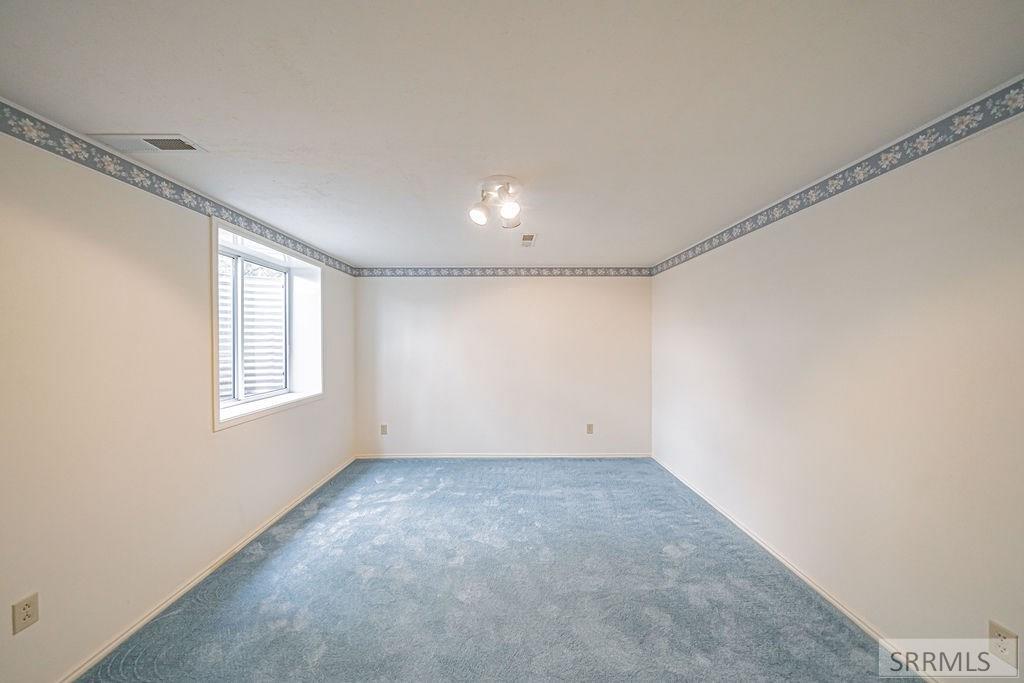 7574 S 45th W Property Photo 28