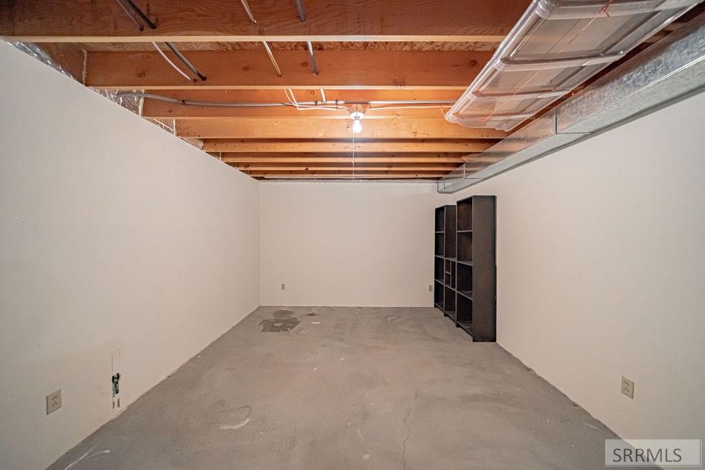 7574 S 45th W Property Photo 35