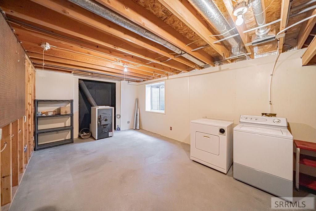 7574 S 45th W Property Photo 37