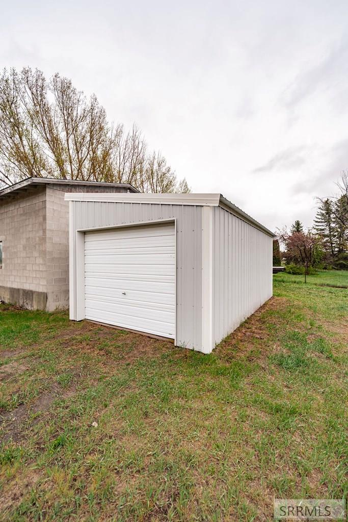 7574 S 45th W Property Photo 47