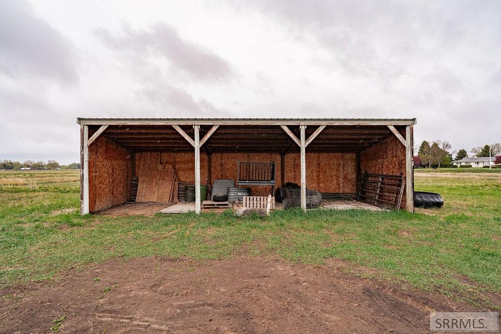 7574 S 45th W Property Photo 48