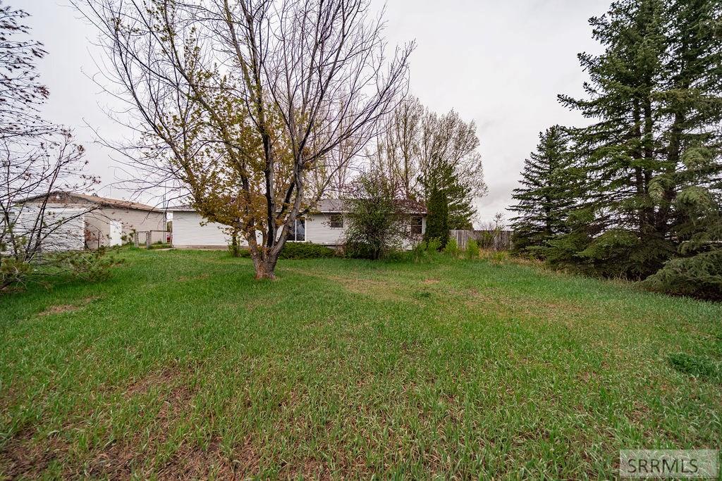 7574 S 45th W Property Photo 54