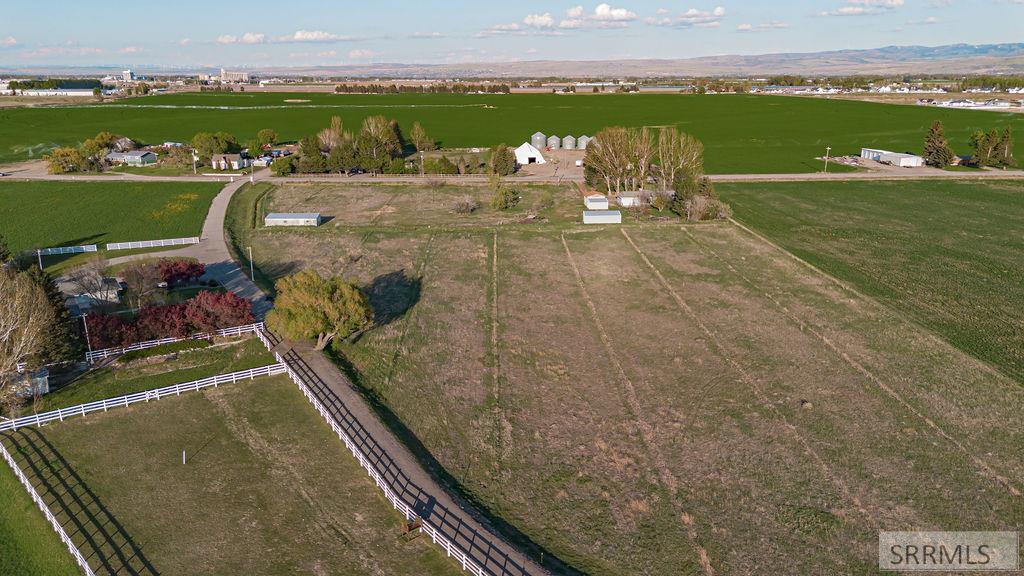 7574 S 45th W Property Photo 70