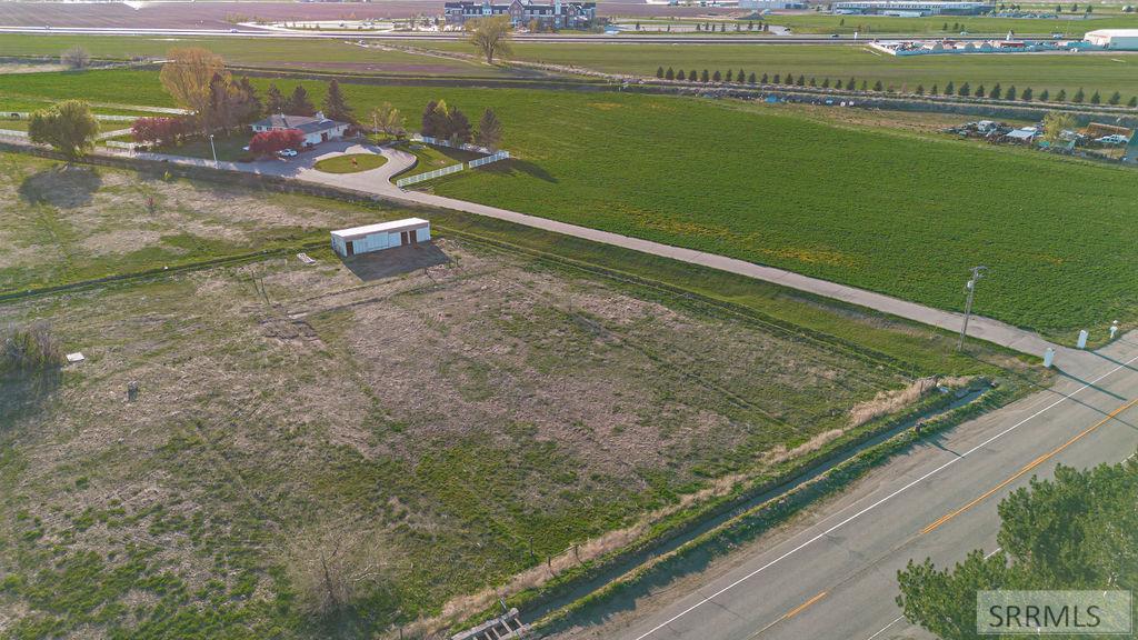 7574 S 45th W Property Photo 74