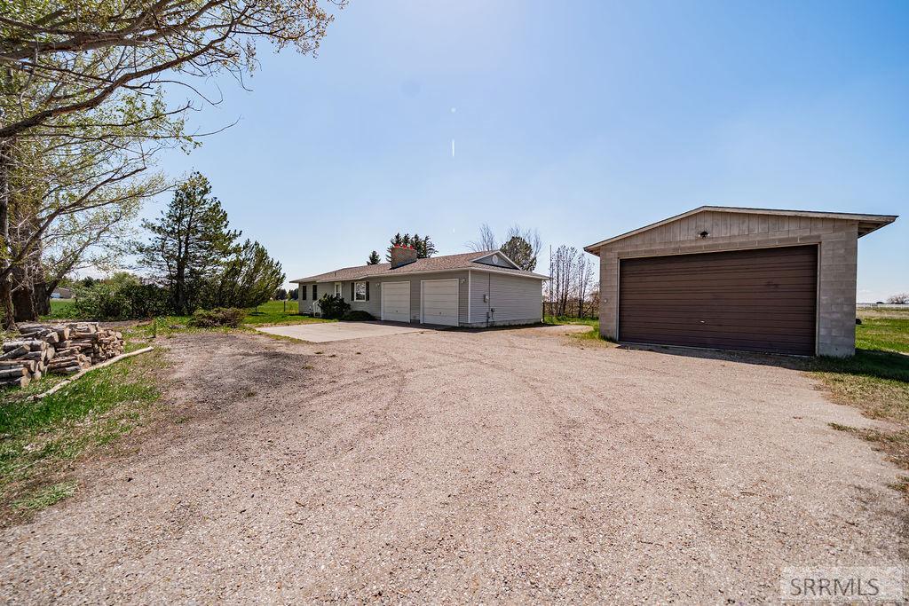 7574 S 45th W Property Photo 94