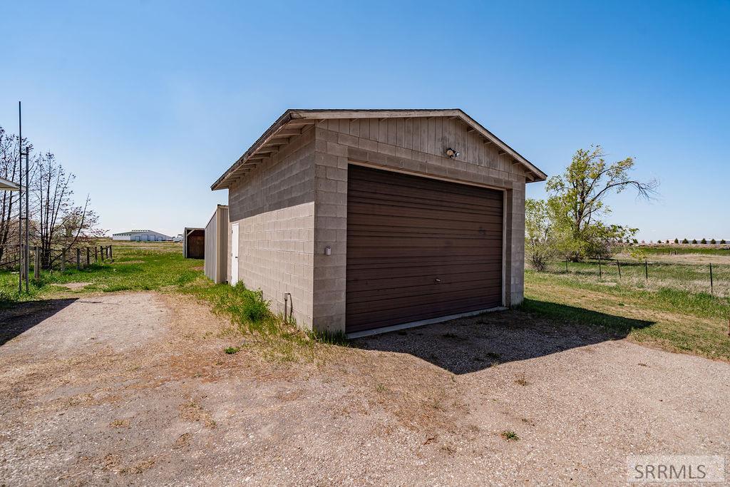 7574 S 45th W Property Photo 95