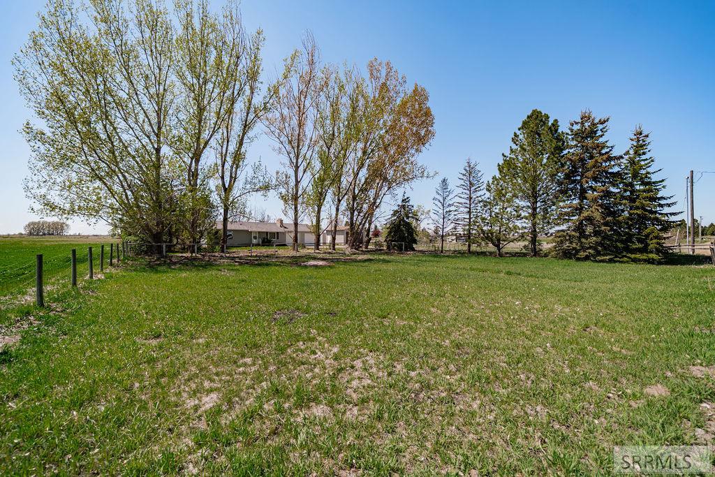 7574 S 45th W Property Photo 98