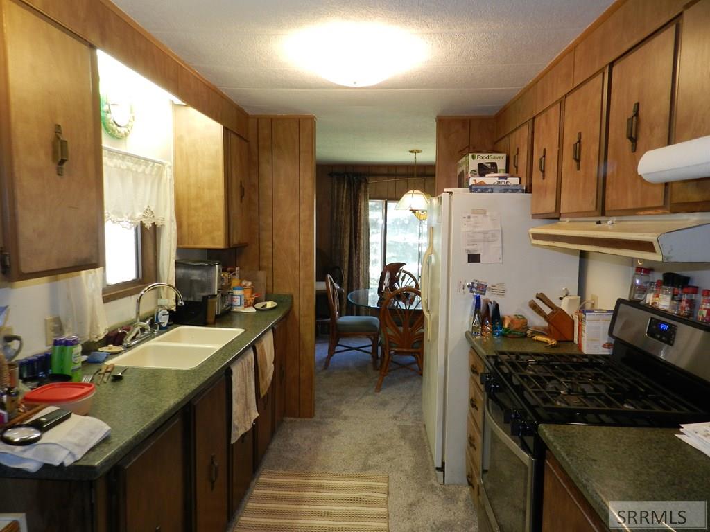111 N Agate Drive Property Photo 9