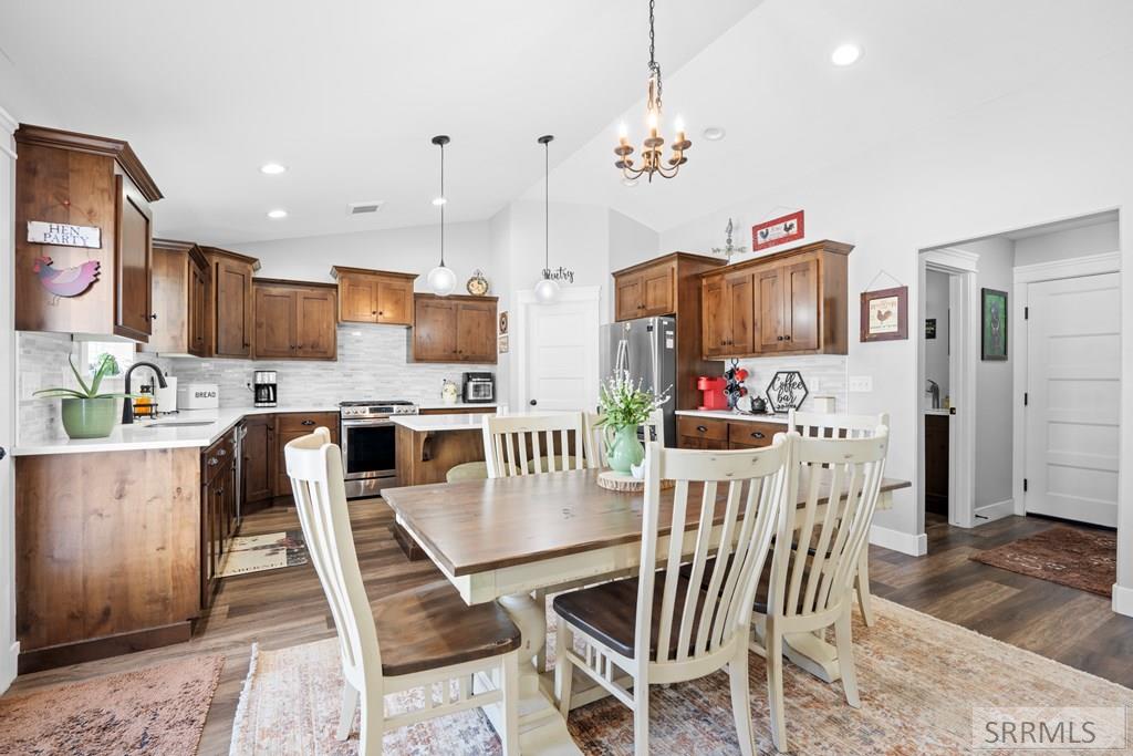 312 N 3811 E Property Photo 7