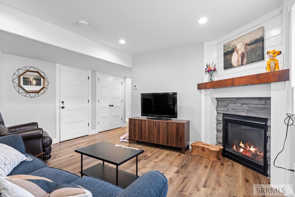 312 N 3811 E Property Photo 26