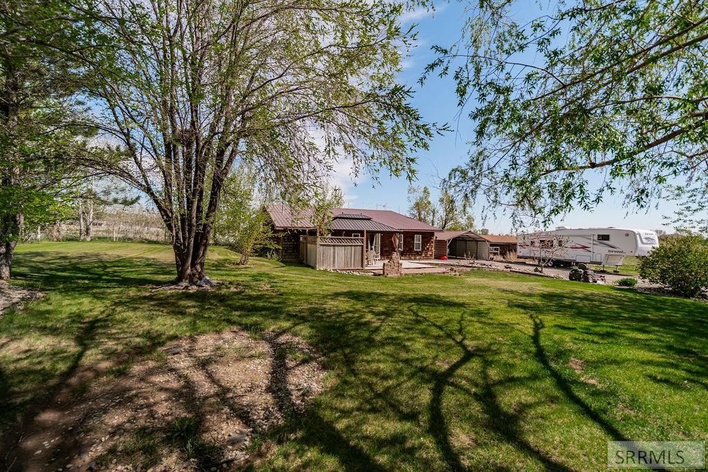 1122 E Butte Road Property Photo 1