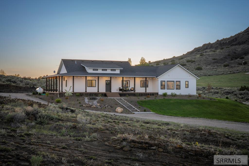 1032 E Butte Road Property Photo