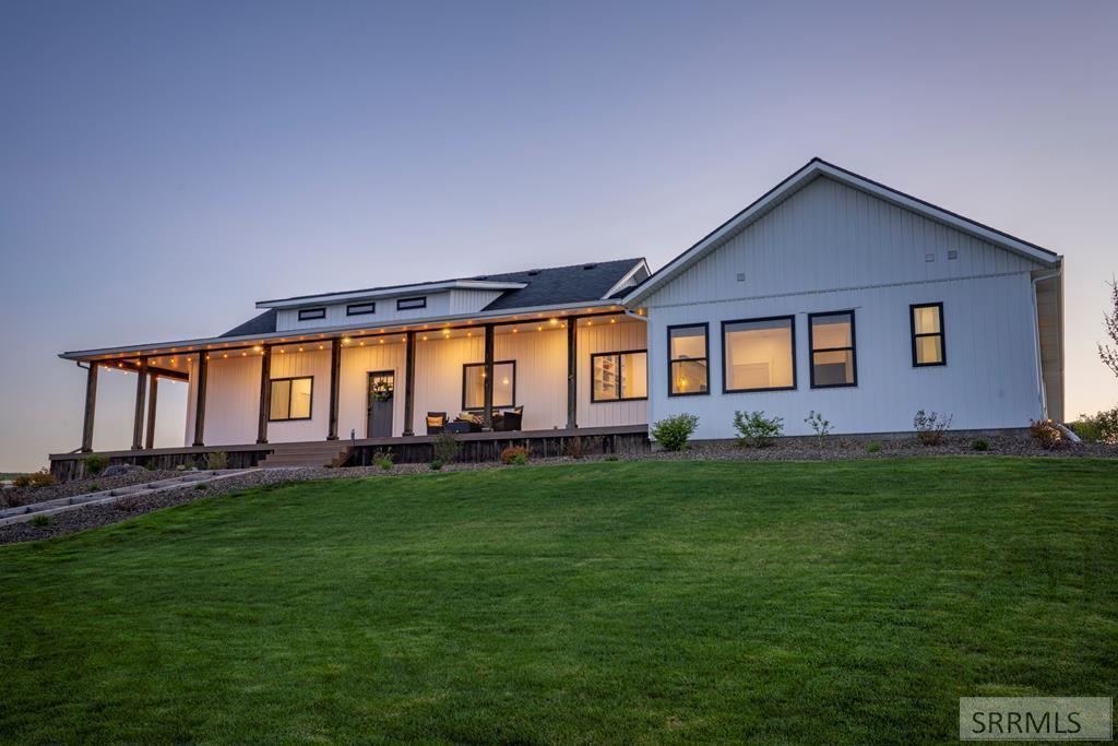 1032 E Butte Road Property Photo 1