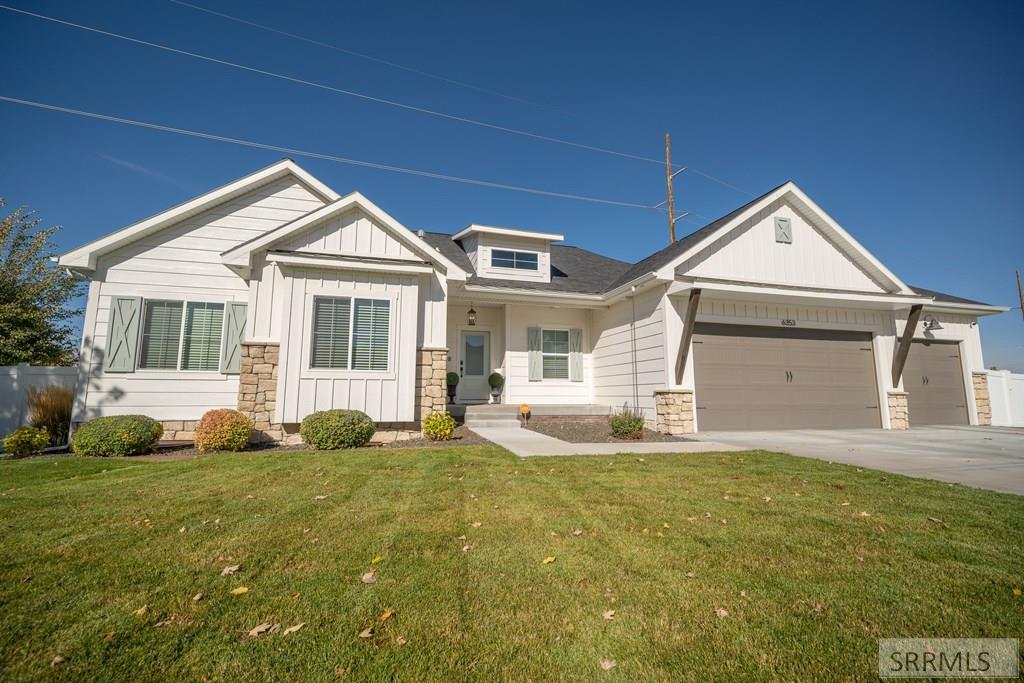6353 E Tower Castle Loop Property Photo 1