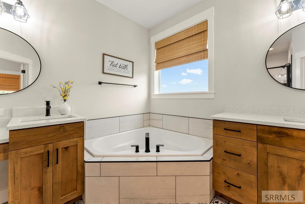 3658 E 7 N Property Photo 26