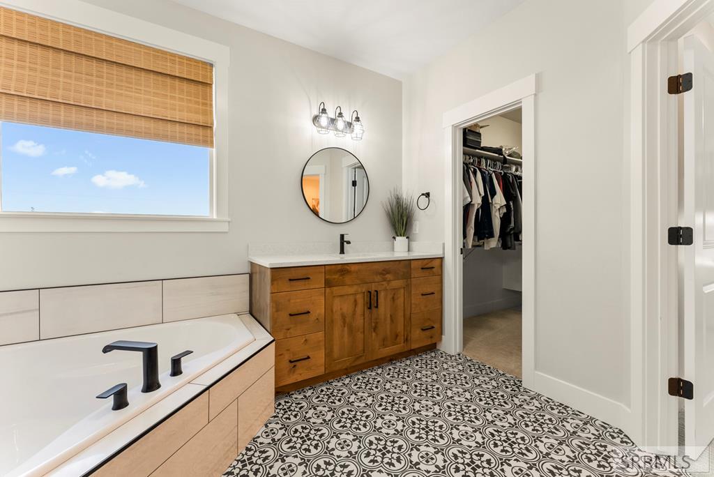 3658 E 7 N Property Photo 27