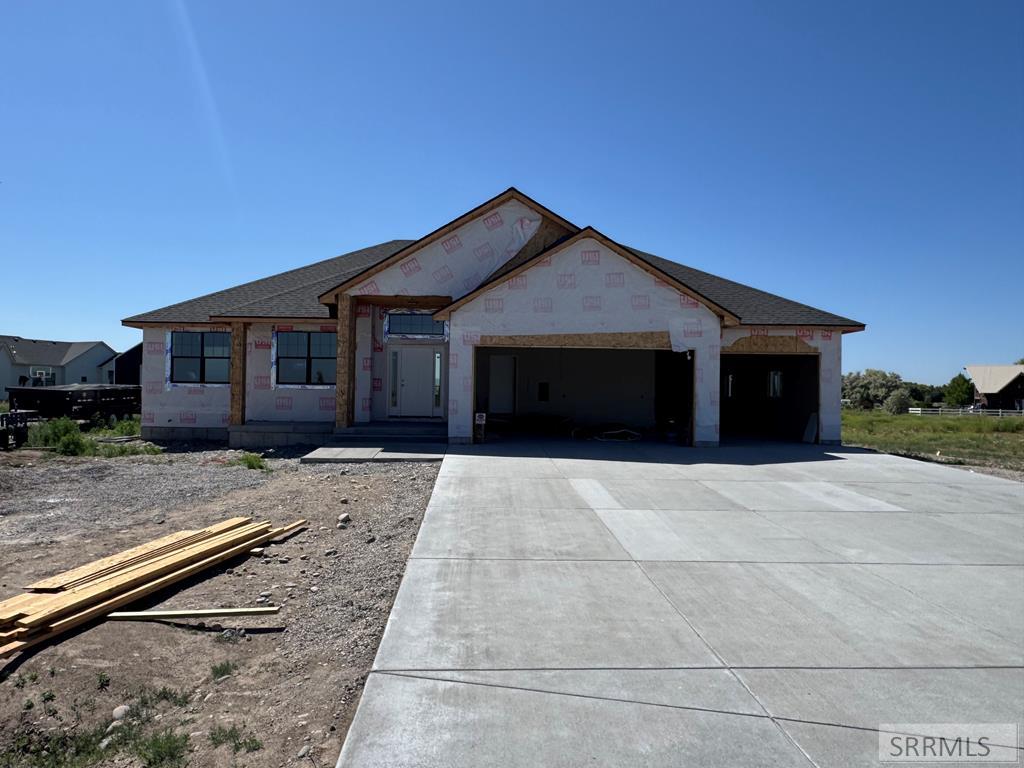 843 E 1560 N Property Photo 1