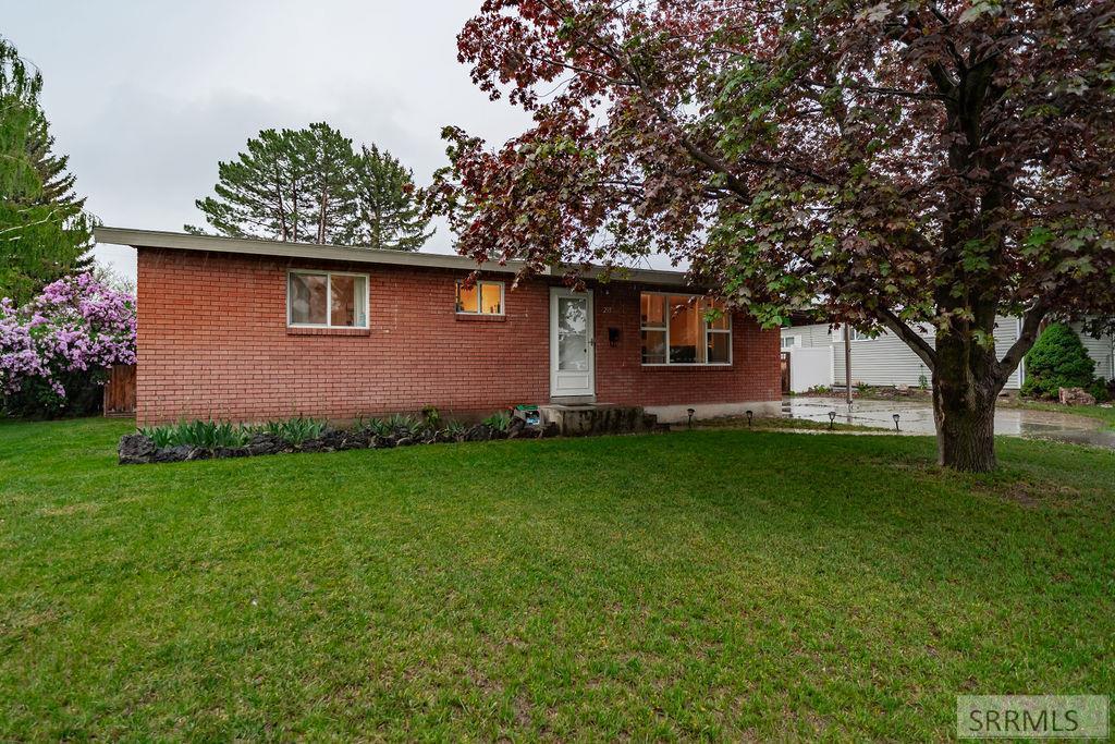 295 Monroe Street Property Photo 1