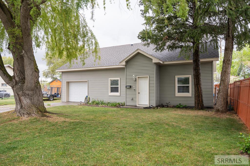 1151 Bingham Avenue Property Photo