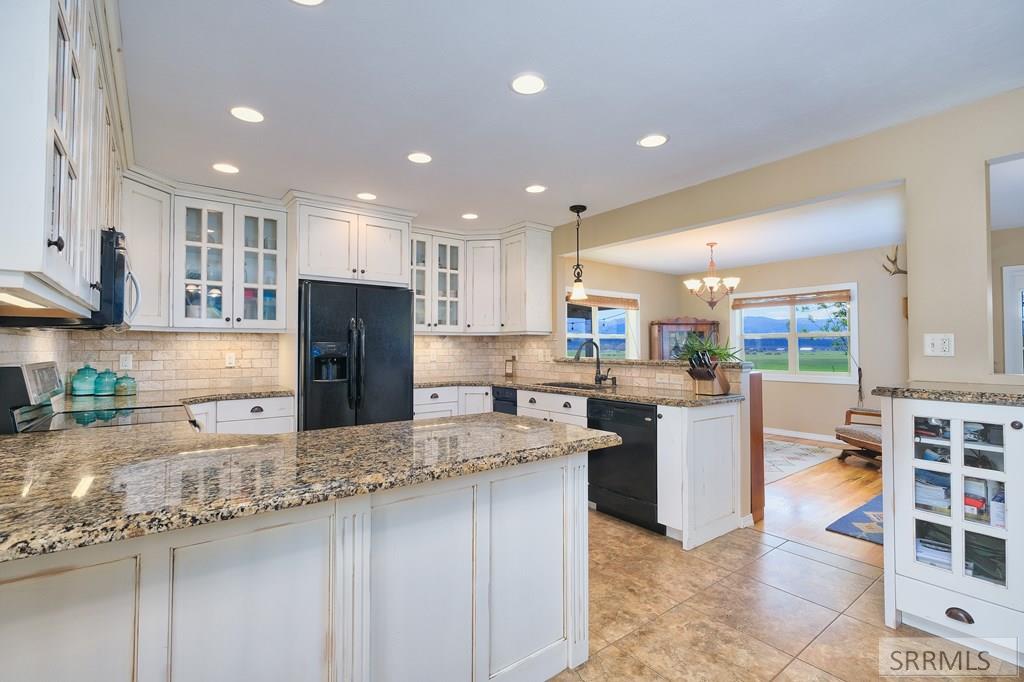 36 Trumpeter Road Property Photo 5