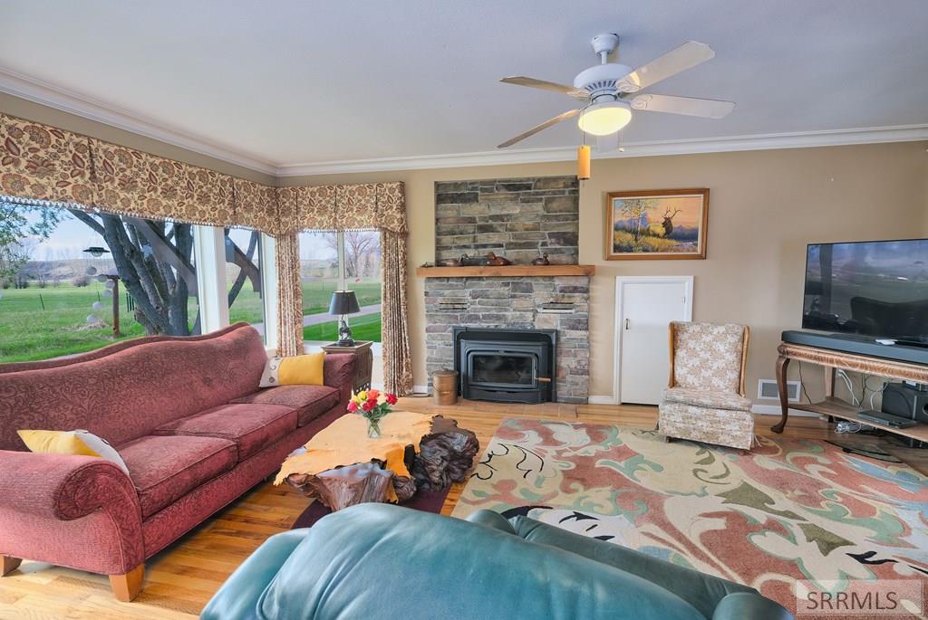 36 Trumpeter Road Property Photo 7