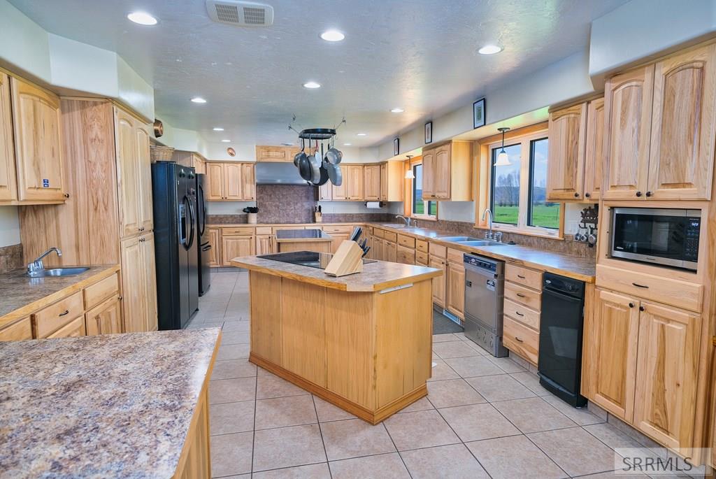 36 Trumpeter Road Property Photo 12