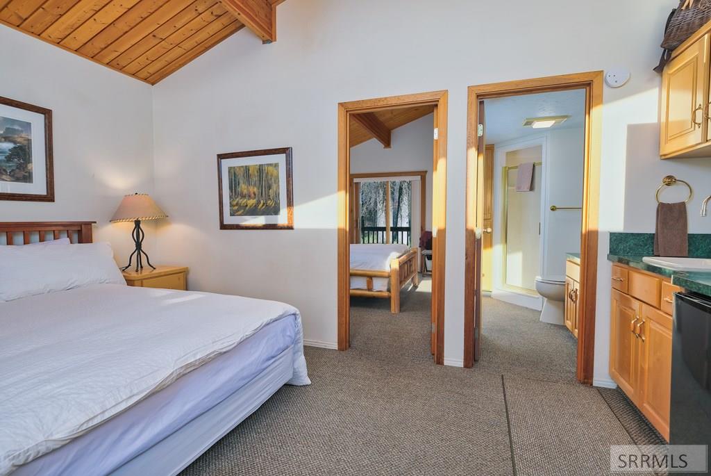 36 Trumpeter Road Property Photo 15