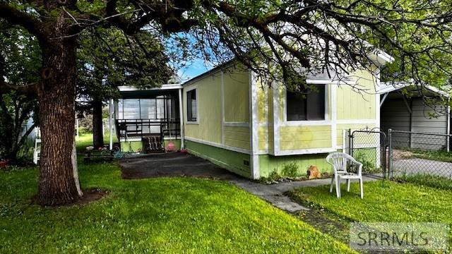 750 N Lakewood Avenue Property Photo