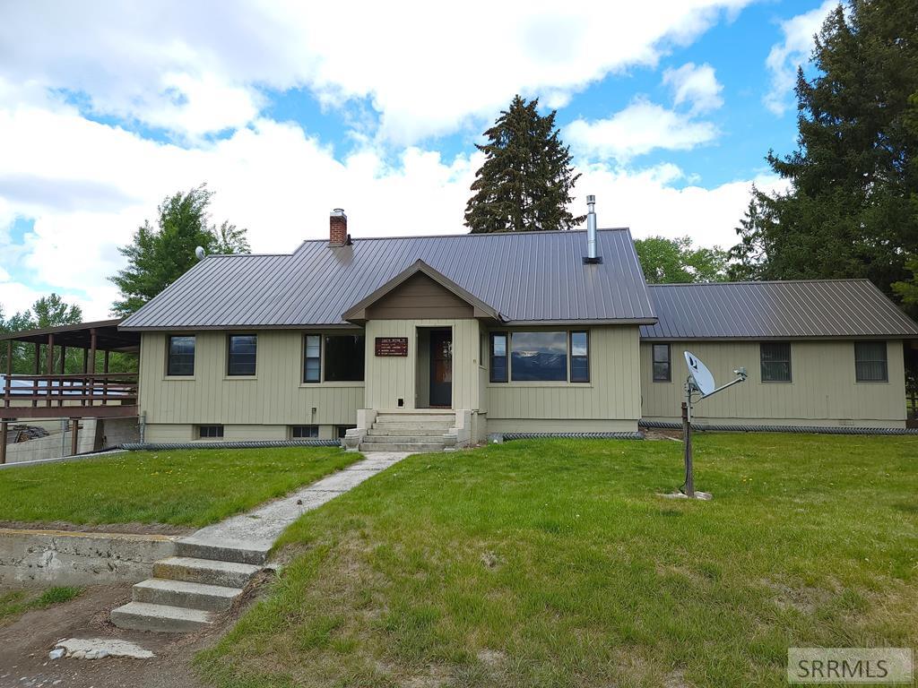 362 Carmen Creek Road Property Photo 1