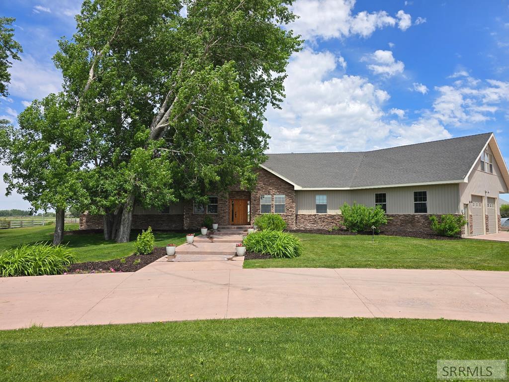 3391 E 500 N Property Photo 1