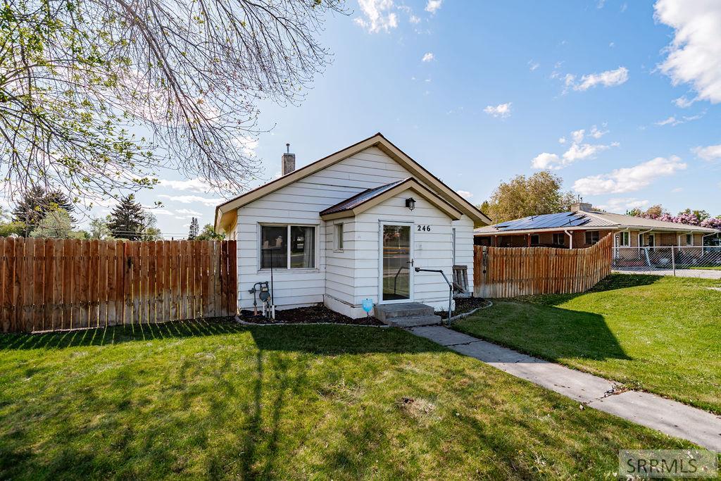 246 S Milton Avenue Property Photo 1